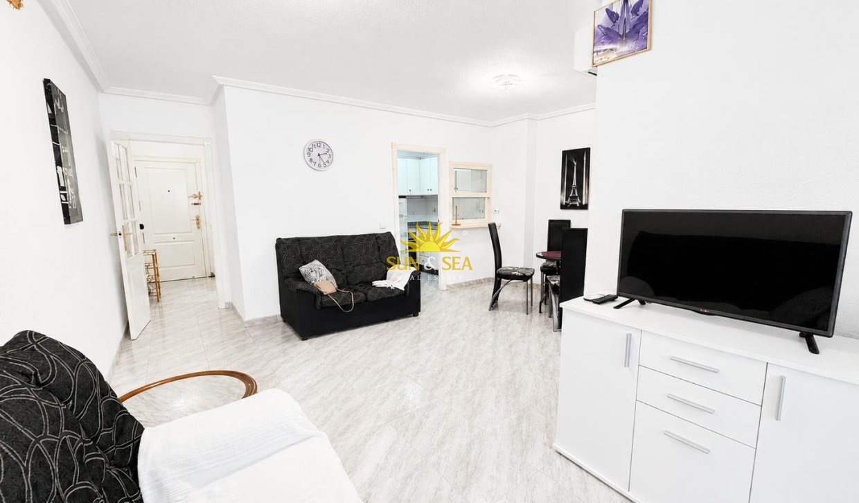 Resale - Apartment - Torrevieja - torrevieja