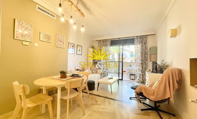Kurzzeit-Vermietung - Wohnung - 
