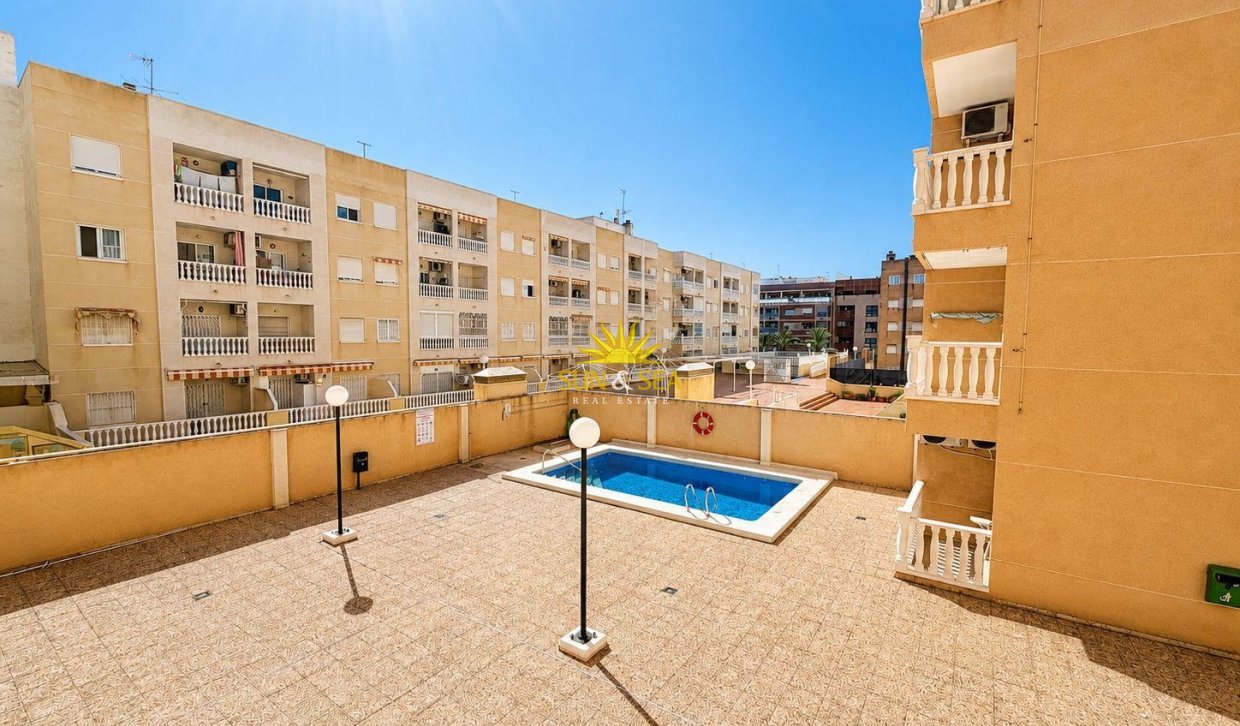 Wiederverkauf - Wohnung - Torrevieja - Centro