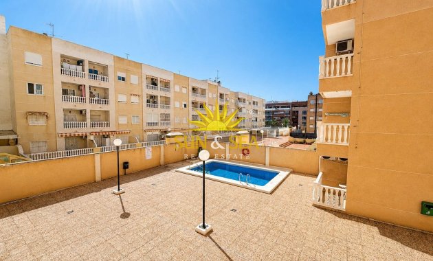 Wiederverkauf - Wohnung - Torrevieja - Centro
