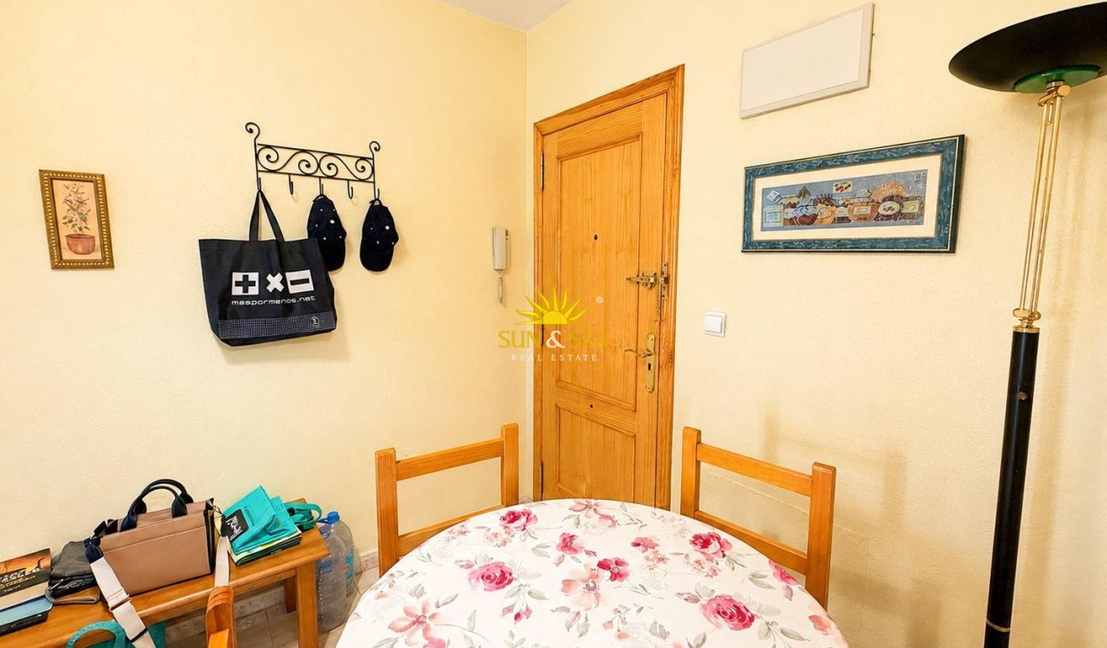 Wiederverkauf - Wohnung - Torrevieja - Centro