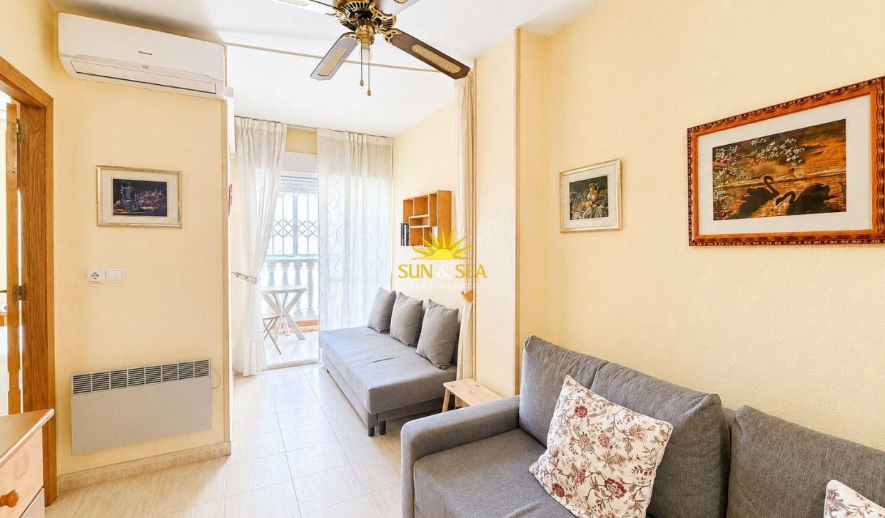 Wiederverkauf - Wohnung - Torrevieja - Centro