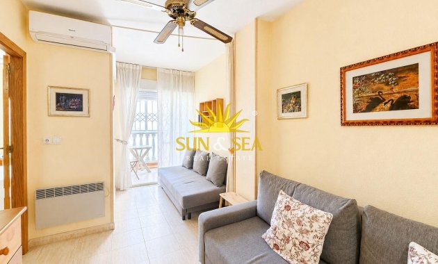 Wiederverkauf - Wohnung - Torrevieja - Centro