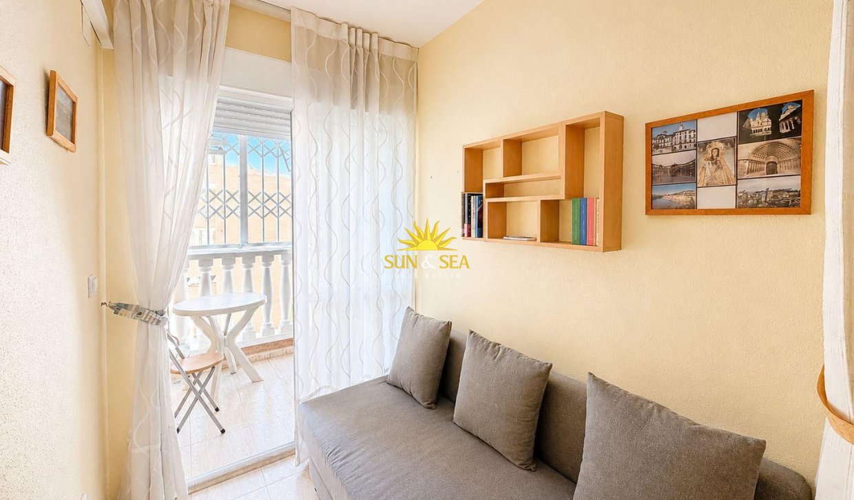 Wiederverkauf - Wohnung - Torrevieja - Centro