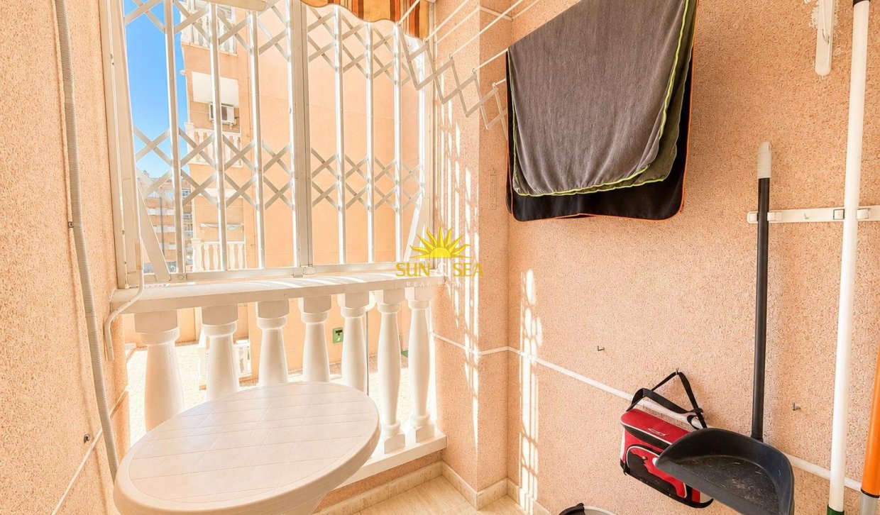 Wiederverkauf - Wohnung - Torrevieja - Centro