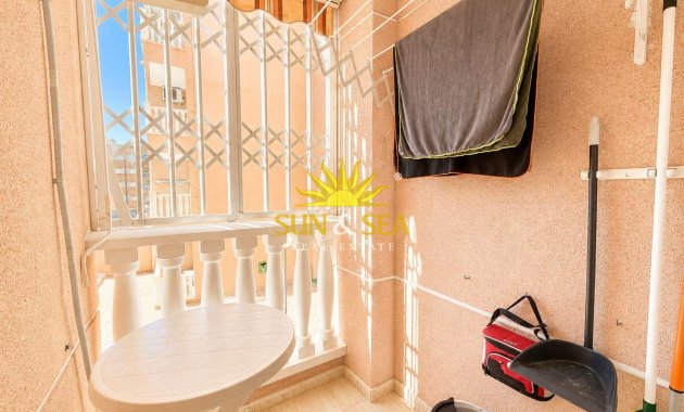 Wiederverkauf - Wohnung - Torrevieja - Centro
