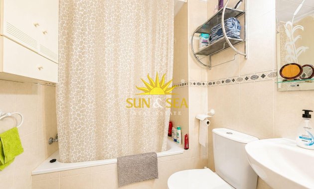 Wiederverkauf - Wohnung - Torrevieja - Centro