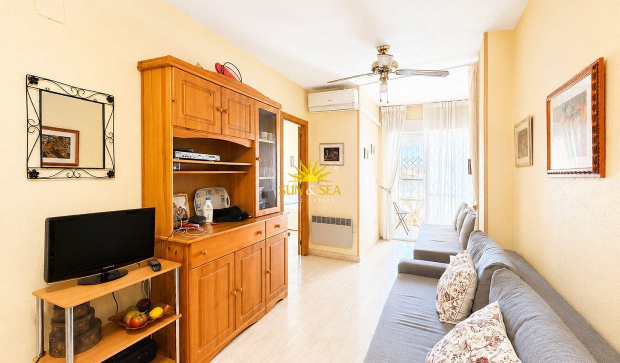 Wiederverkauf - Wohnung - Torrevieja - Centro