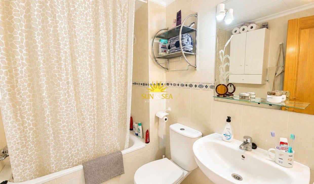 Wiederverkauf - Wohnung - Torrevieja - Centro