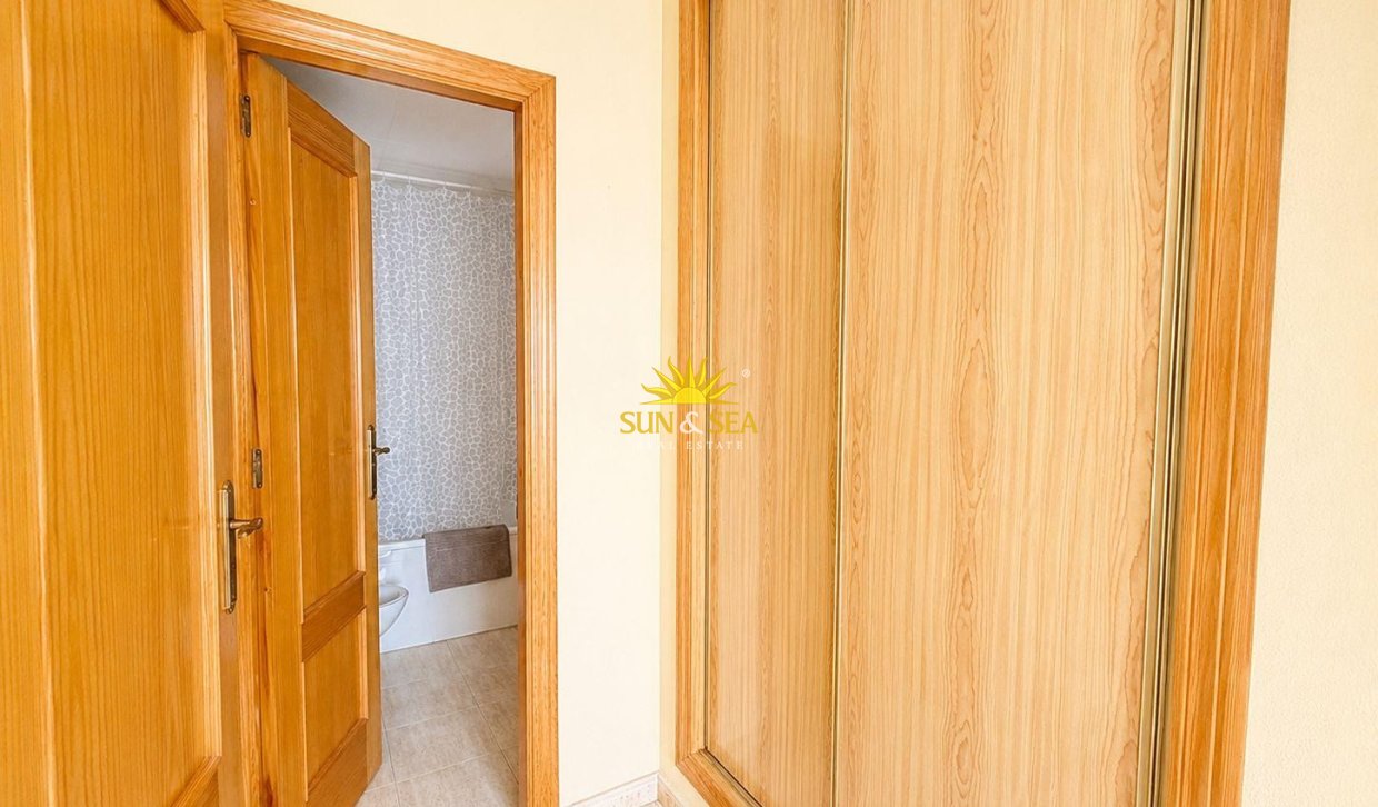 Wiederverkauf - Wohnung - Torrevieja - Centro