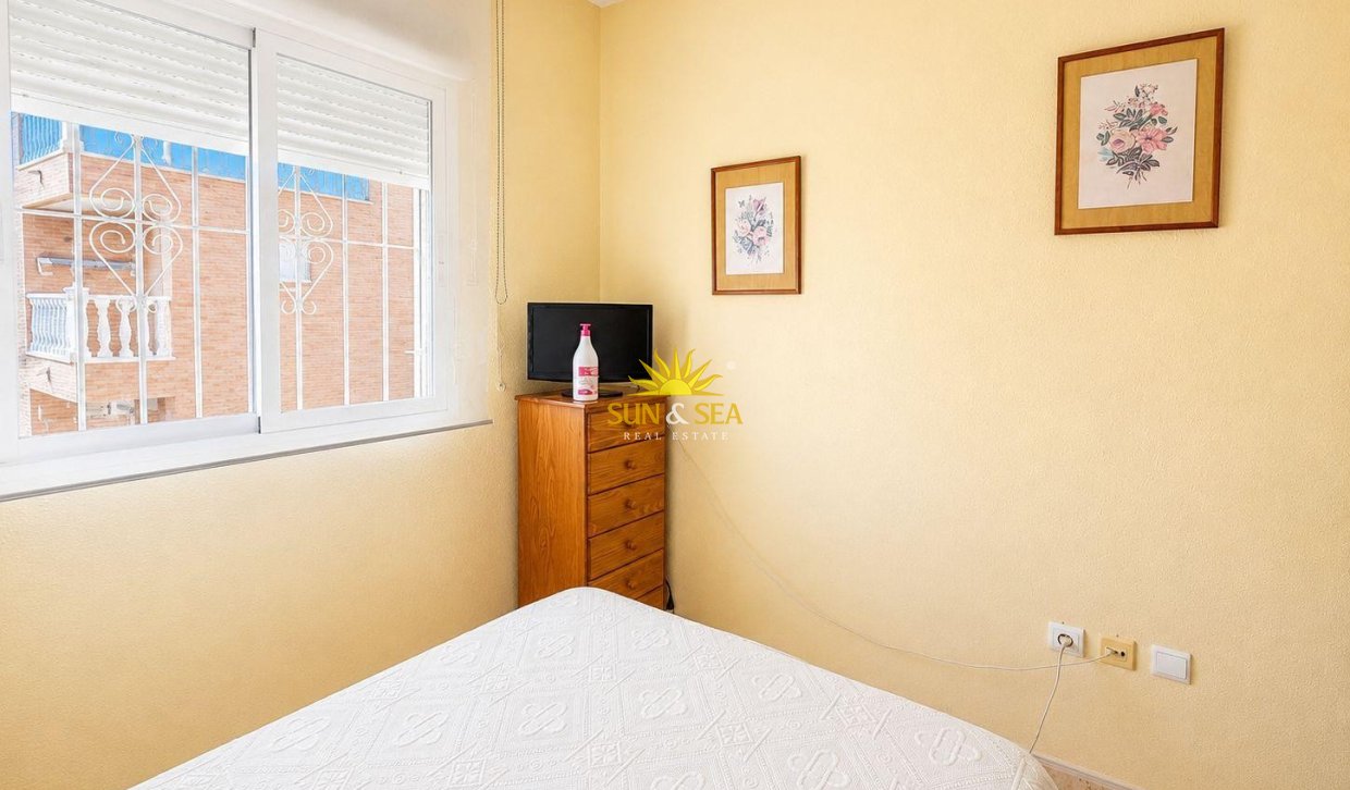 Wiederverkauf - Wohnung - Torrevieja - Centro