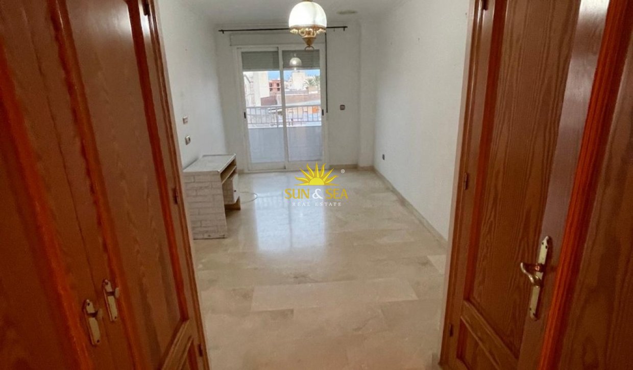Alquiler a largo plazo - Apartamento - Albatera