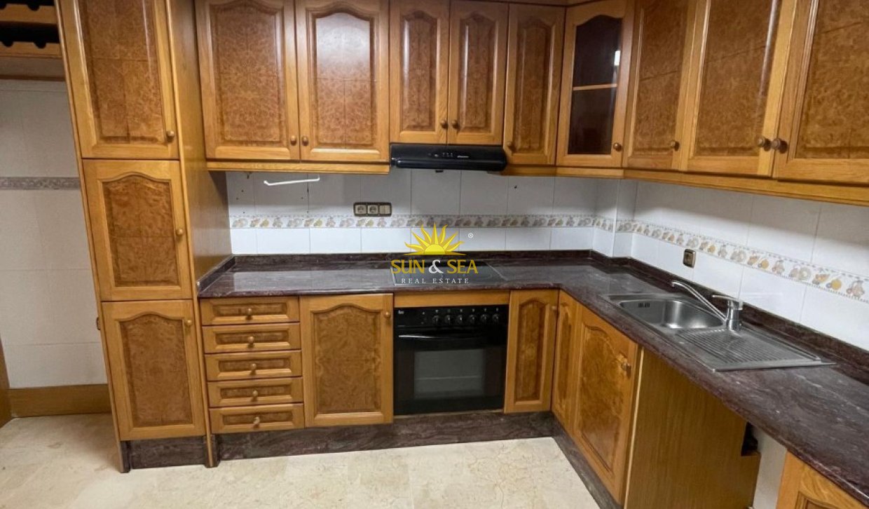 Alquiler a largo plazo - Apartamento - Albatera