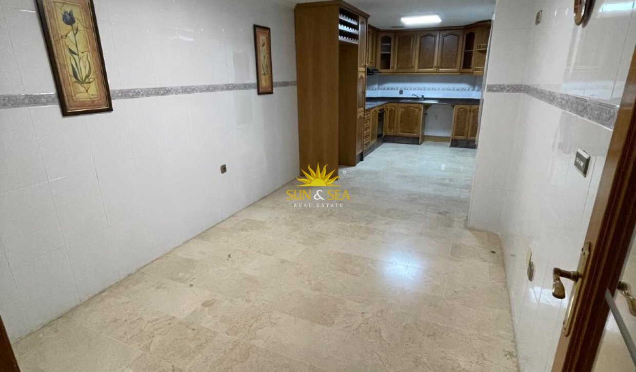 Alquiler a largo plazo - Apartamento - Albatera