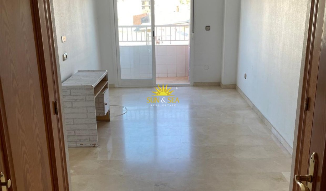 Alquiler a largo plazo - Apartamento - Albatera