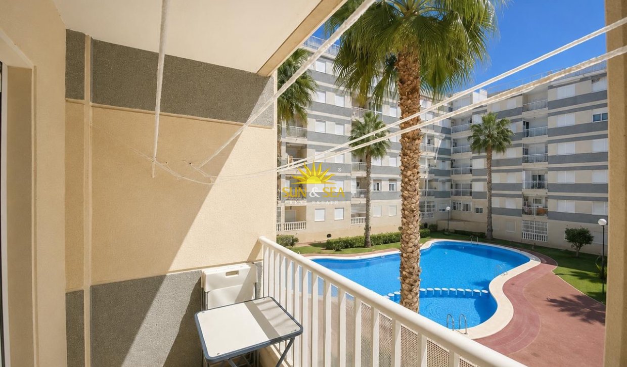 Wiederverkauf - Wohnung - Torrevieja - Centro