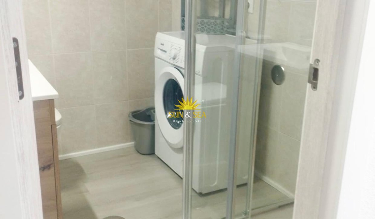 Kurzzeit-Vermietung - Wohnung - 