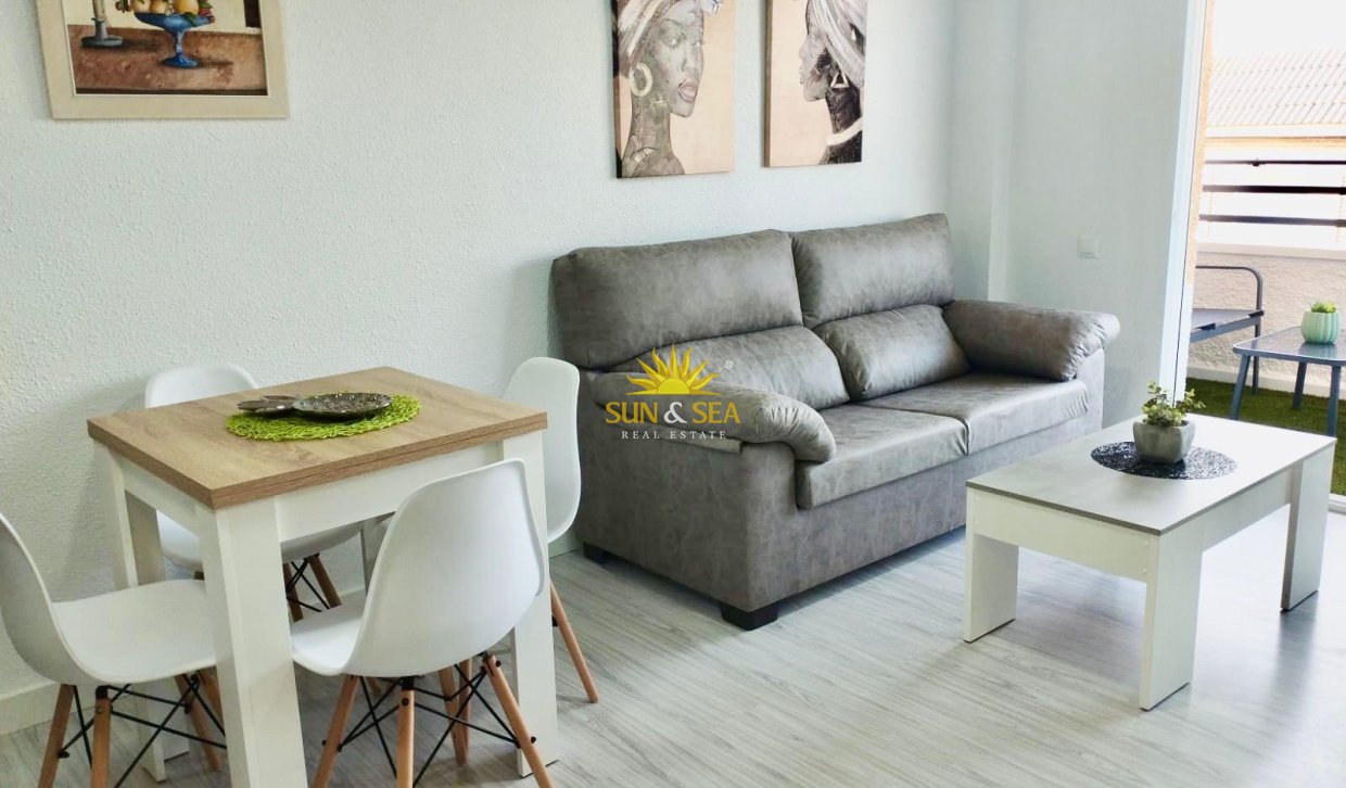 Kurzzeit-Vermietung - Wohnung - 