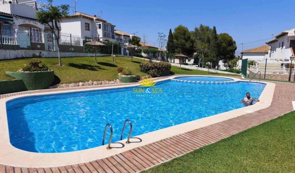 Location à long terme - Ground Floor - Torrevieja - El Acequión - Los Náufragos