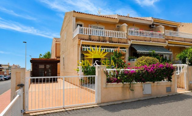 Resale - Townhouse - Torrevieja - torrevieja