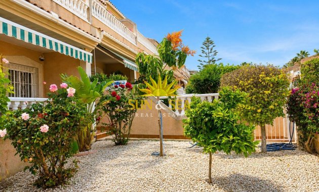Resale - Townhouse - Torrevieja - torrevieja