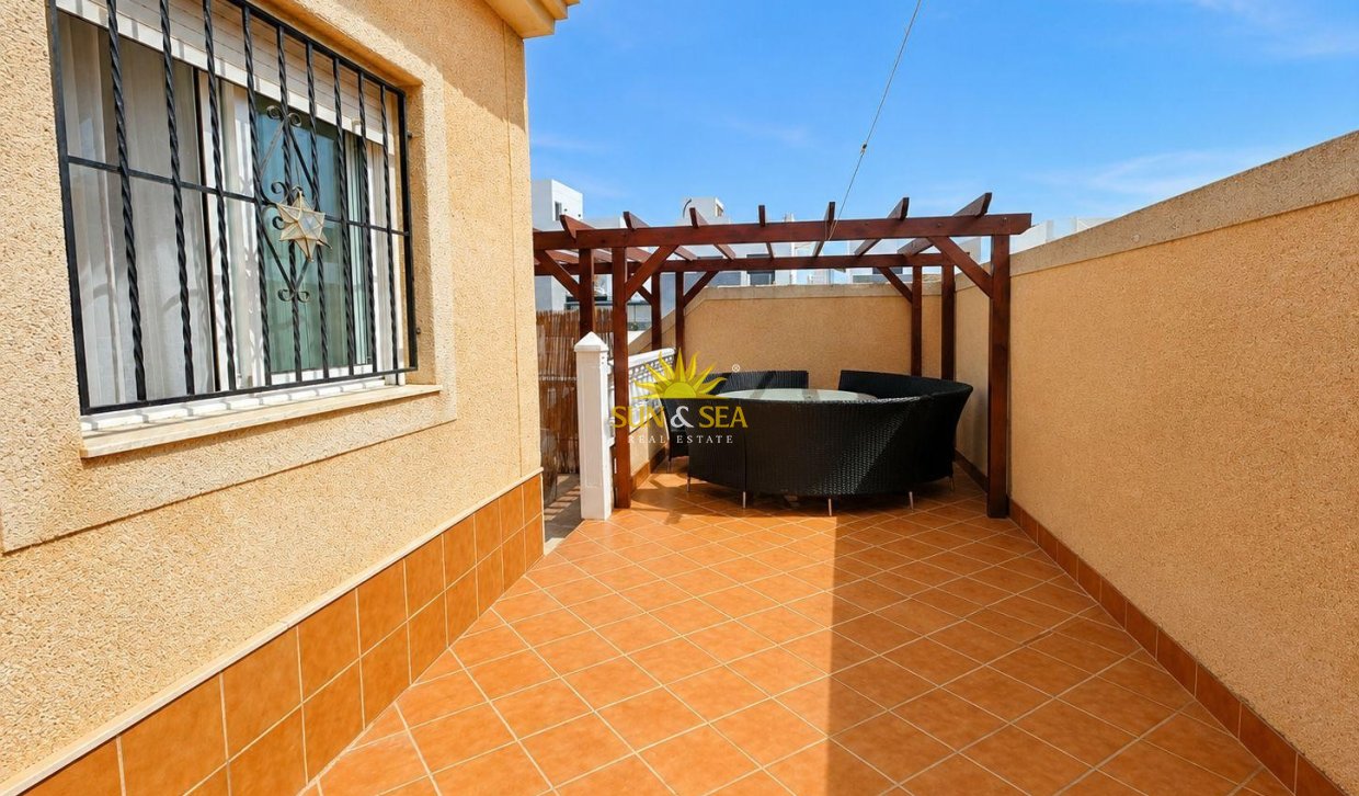 Resale - Townhouse - Torrevieja - torrevieja