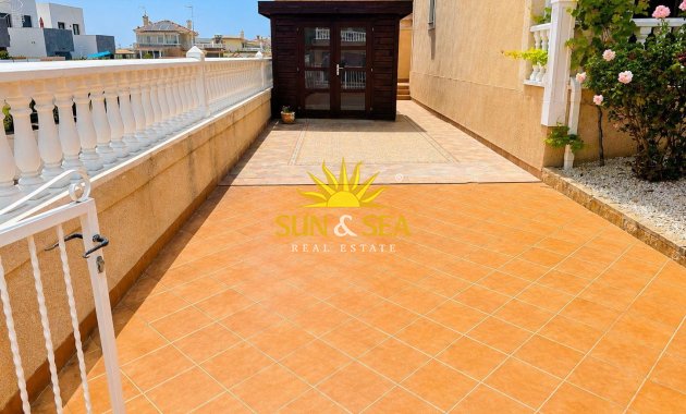 Resale - Townhouse - Torrevieja - torrevieja