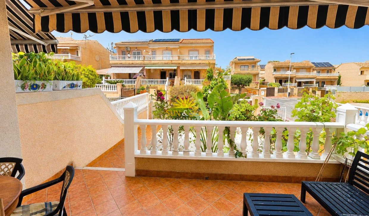 Resale - Townhouse - Torrevieja - torrevieja
