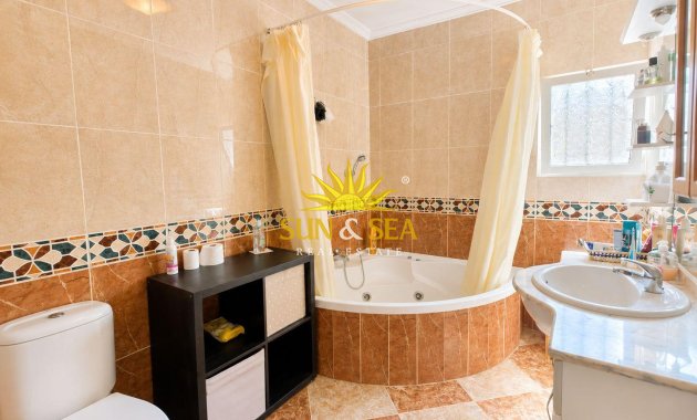 Resale - Townhouse - Torrevieja - torrevieja