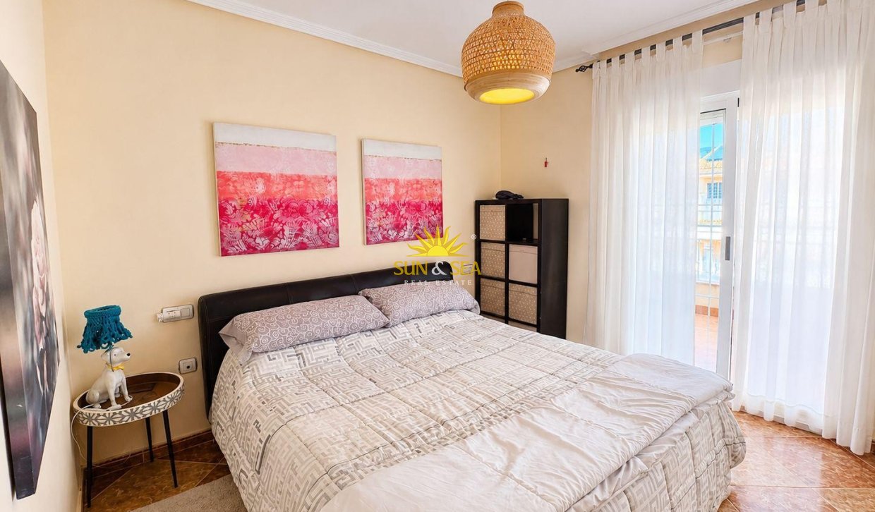 Resale - Townhouse - Torrevieja - torrevieja
