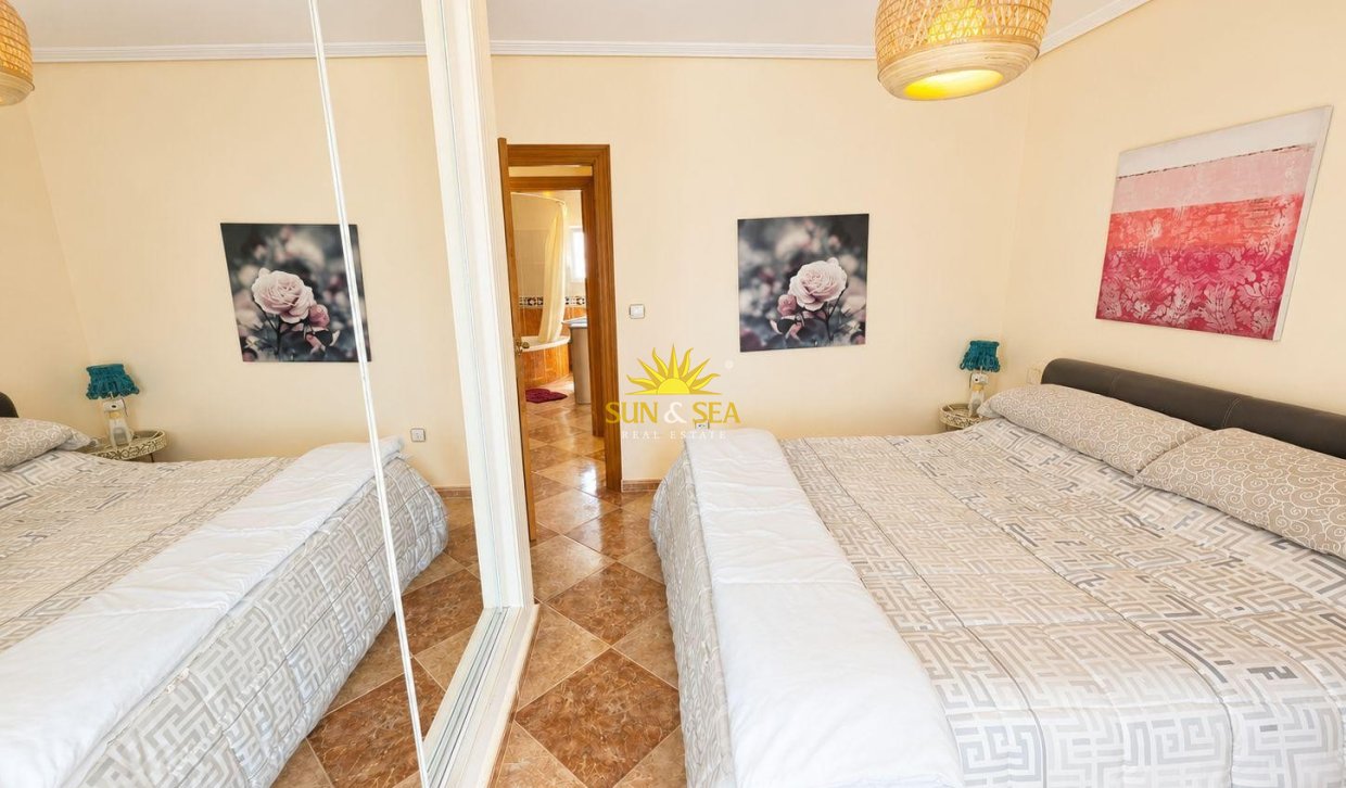 Resale - Townhouse - Torrevieja - torrevieja