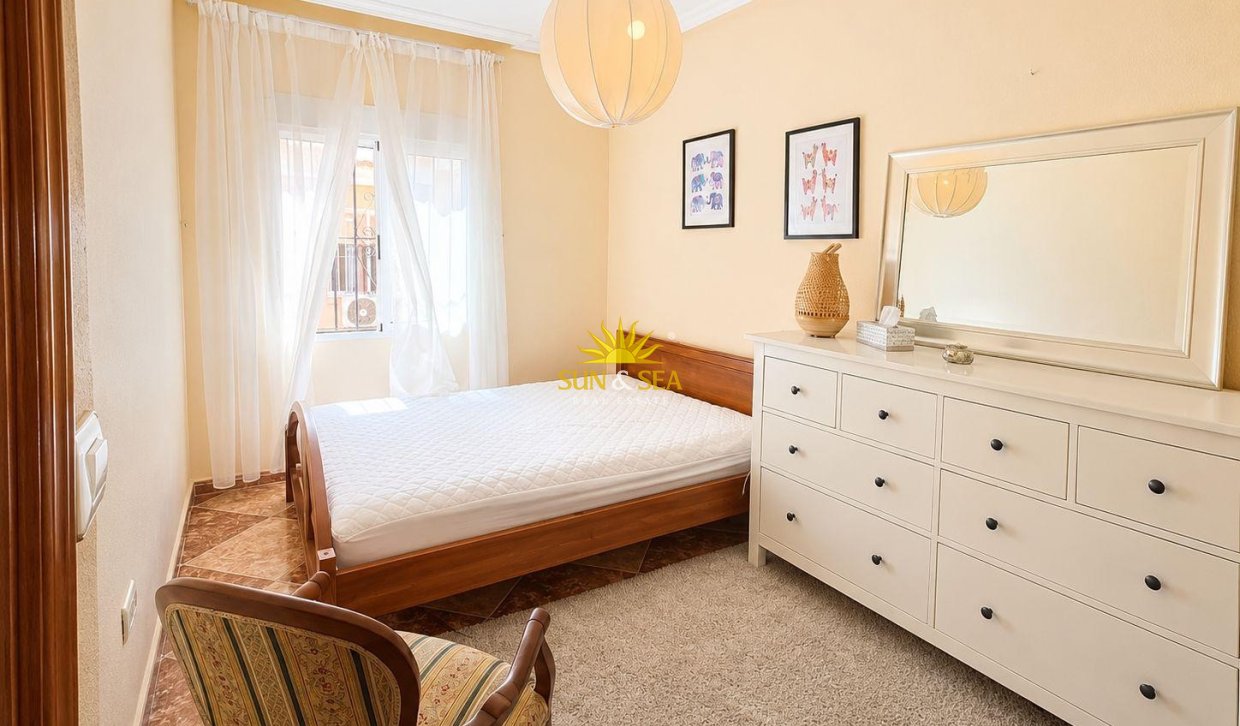Resale - Townhouse - Torrevieja - torrevieja