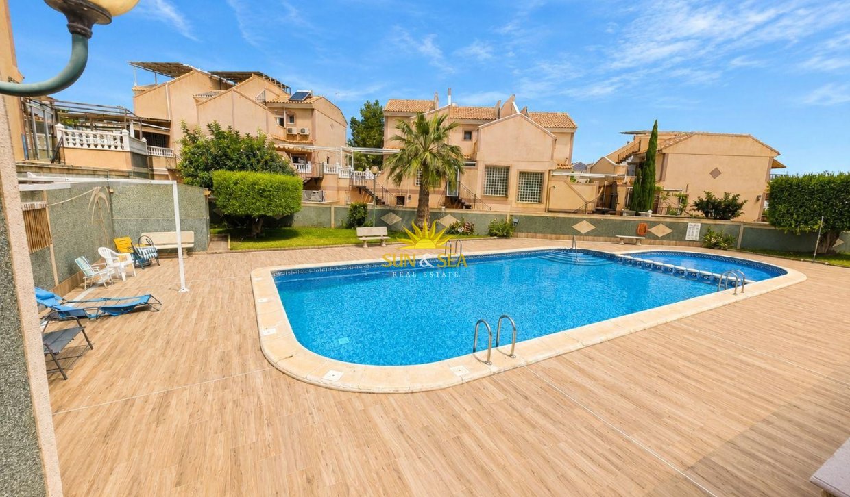 Resale - Townhouse - Torrevieja - torrevieja