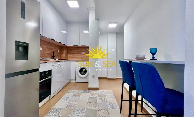 Resale - Apartment - Torrevieja - Acequion
