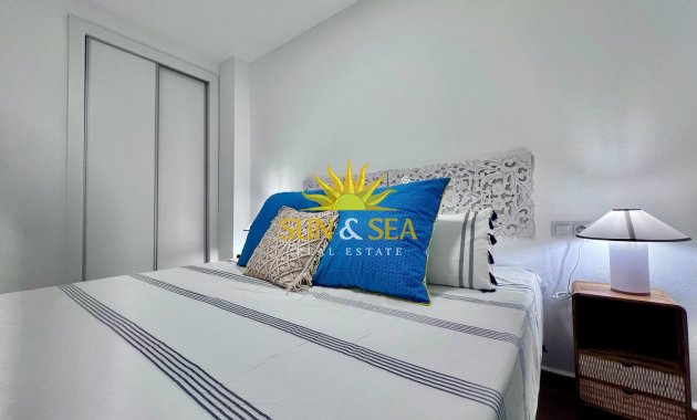 Resale - Apartment - Torrevieja - Acequion