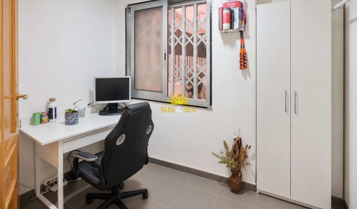 Alquiler a largo plazo - Apartamento - Torrevieja - Playa de los Locos