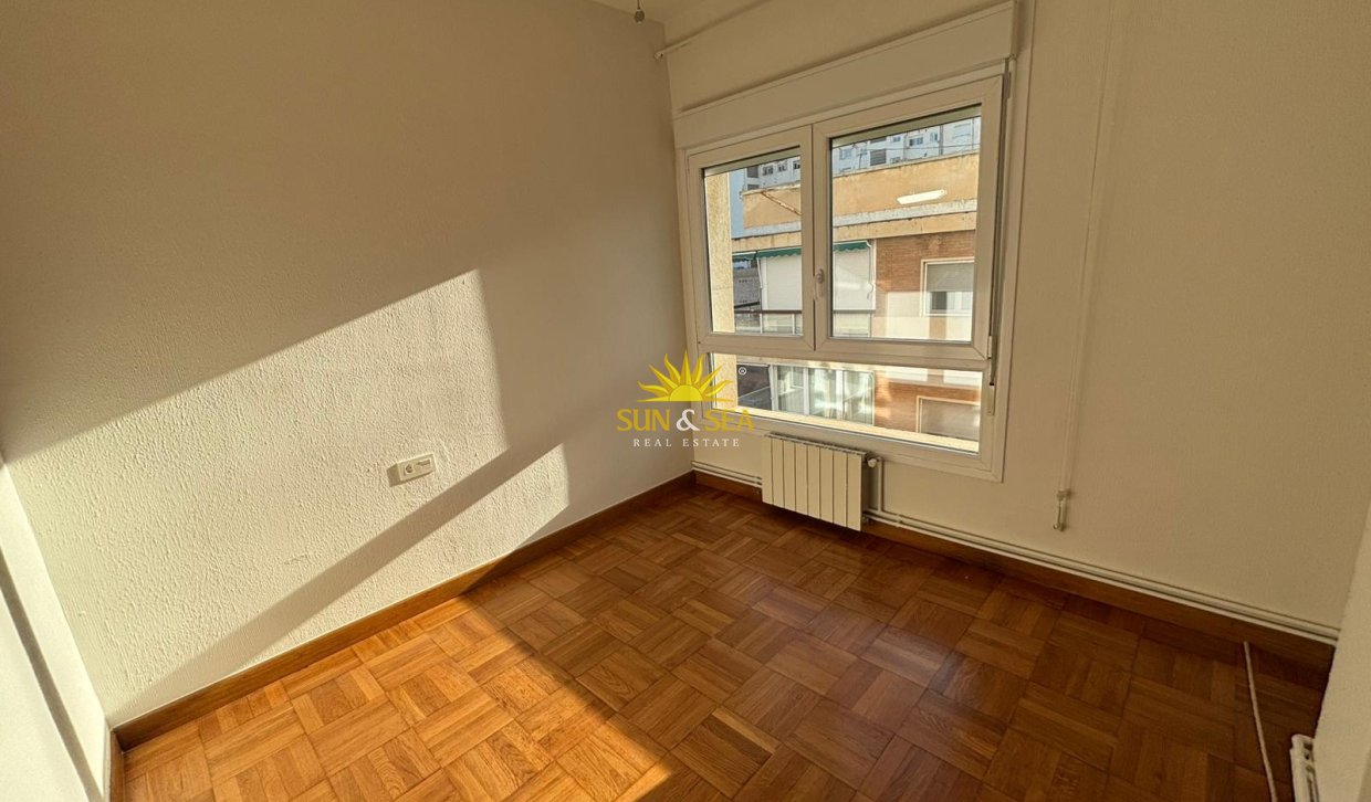 Alquiler a largo plazo - Apartamento - Murcia