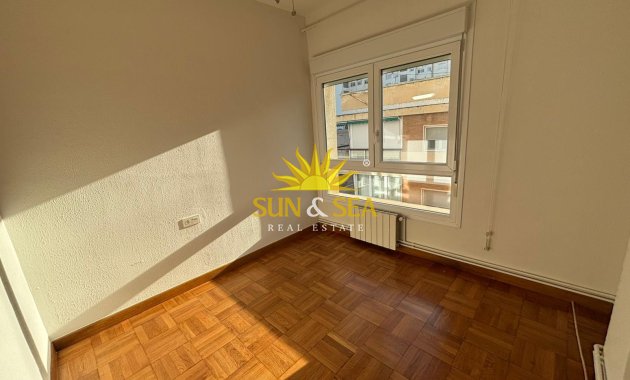Alquiler a largo plazo - Apartamento - Murcia