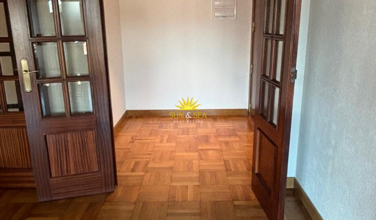 Alquiler a largo plazo - Apartamento - Murcia