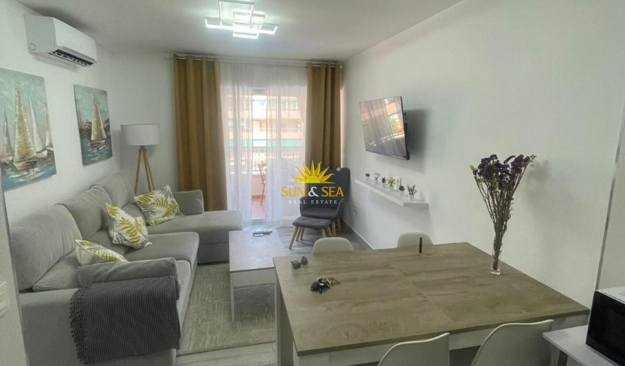Alquiler a largo plazo - Apartamento - Torrevieja - Punta prima