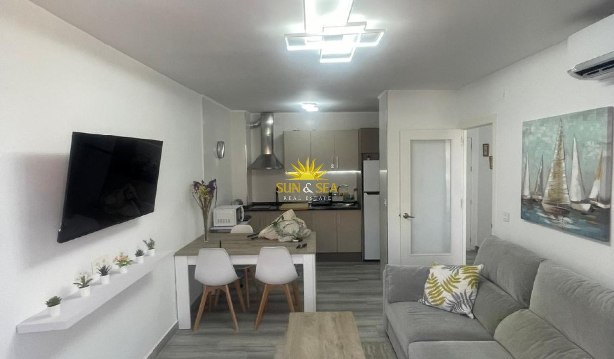 Alquiler a largo plazo - Apartamento - Torrevieja - Punta prima