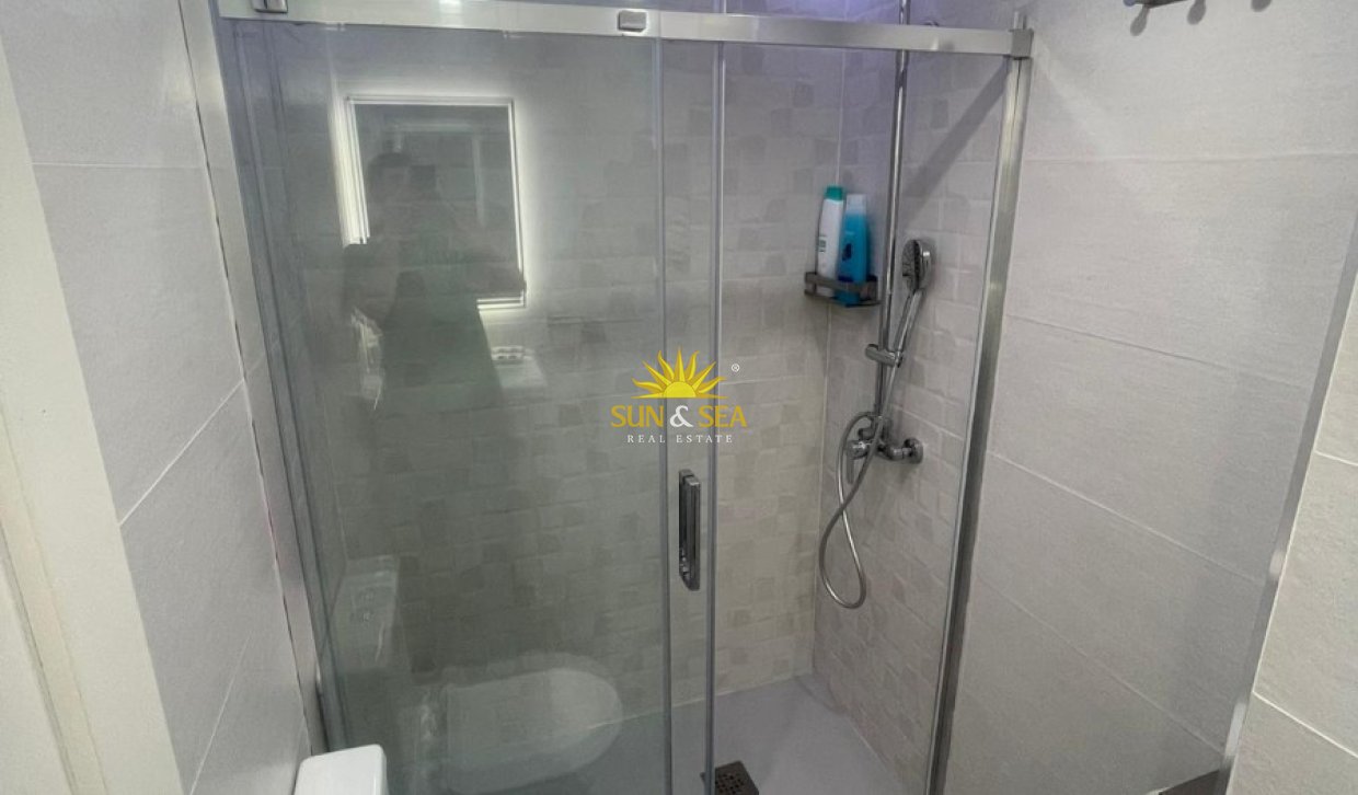 Alquiler a largo plazo - Apartamento - Torrevieja - Punta prima