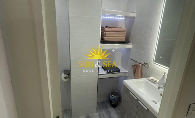 Alquiler a largo plazo - Apartamento - Torrevieja - Punta prima