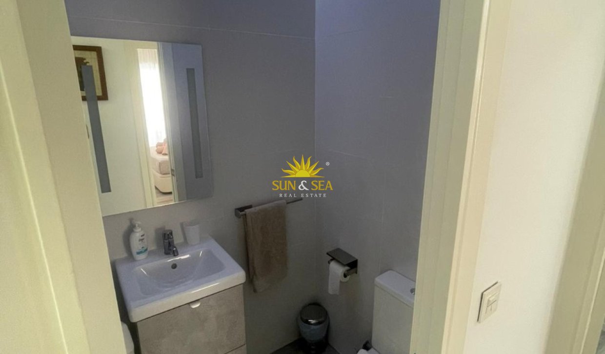 Alquiler a largo plazo - Apartamento - Torrevieja - Punta prima