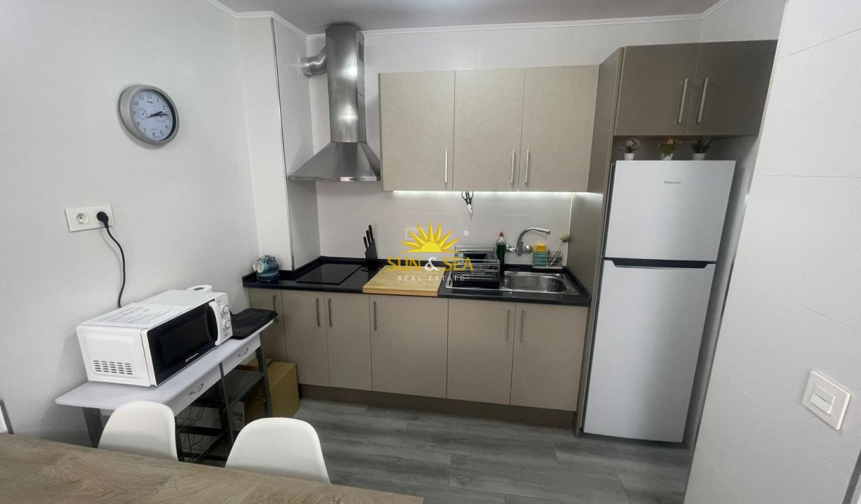 Alquiler a largo plazo - Apartamento - Torrevieja - Punta prima
