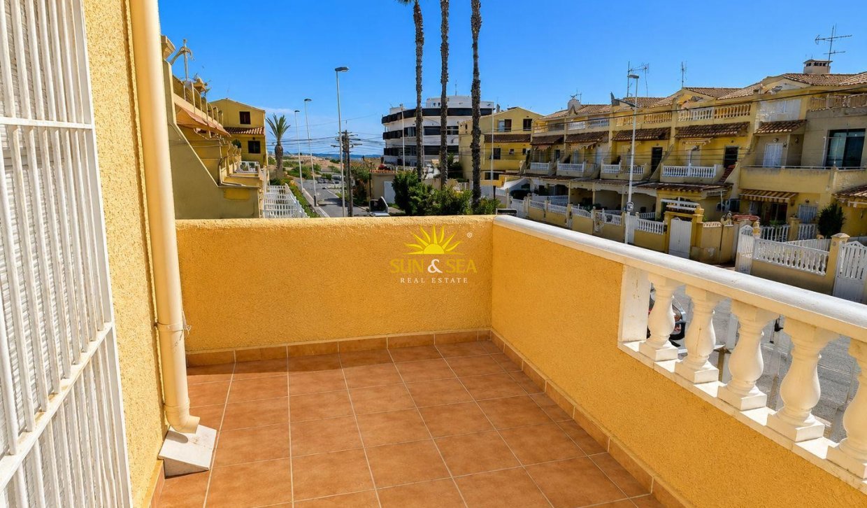Resale - Townhouse - Torrevieja - torrevieja