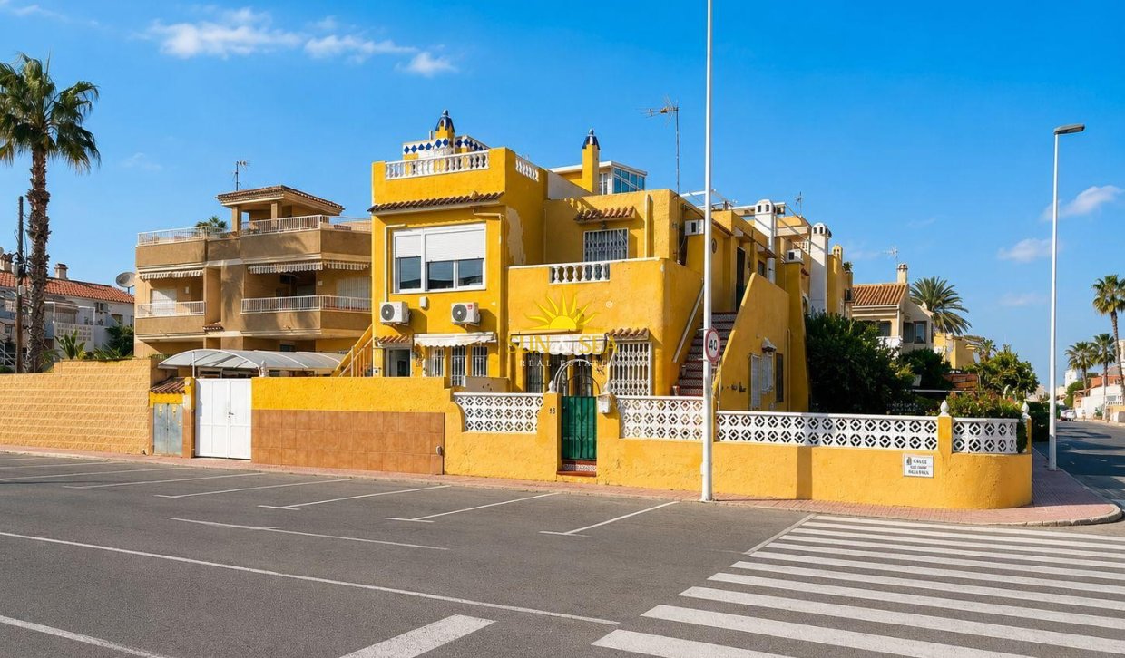 Resale - Townhouse - Torrevieja - torrevieja