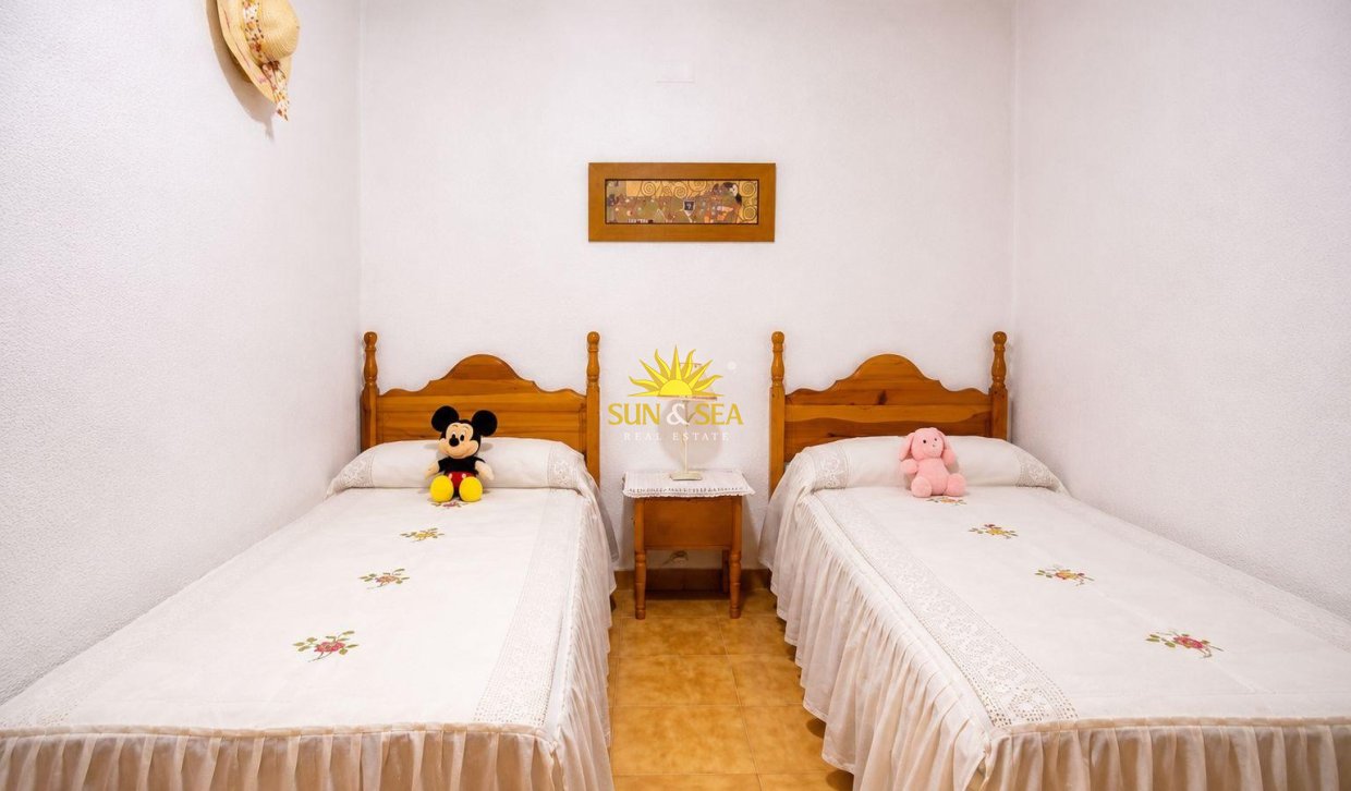 Resale - Townhouse - Torrevieja - torrevieja