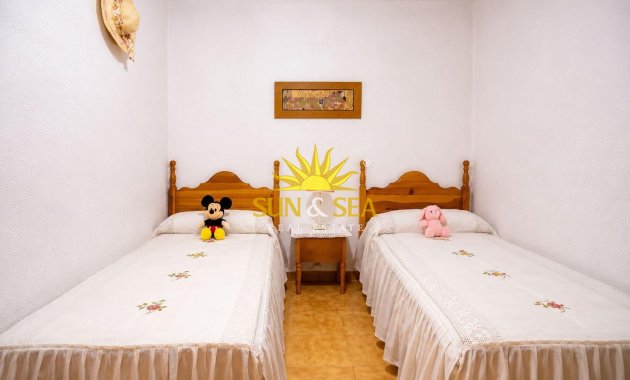 Resale - Townhouse - Torrevieja - torrevieja