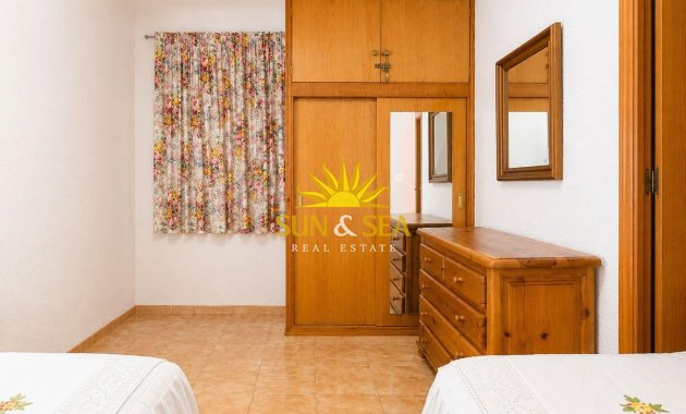 Resale - Townhouse - Torrevieja - torrevieja